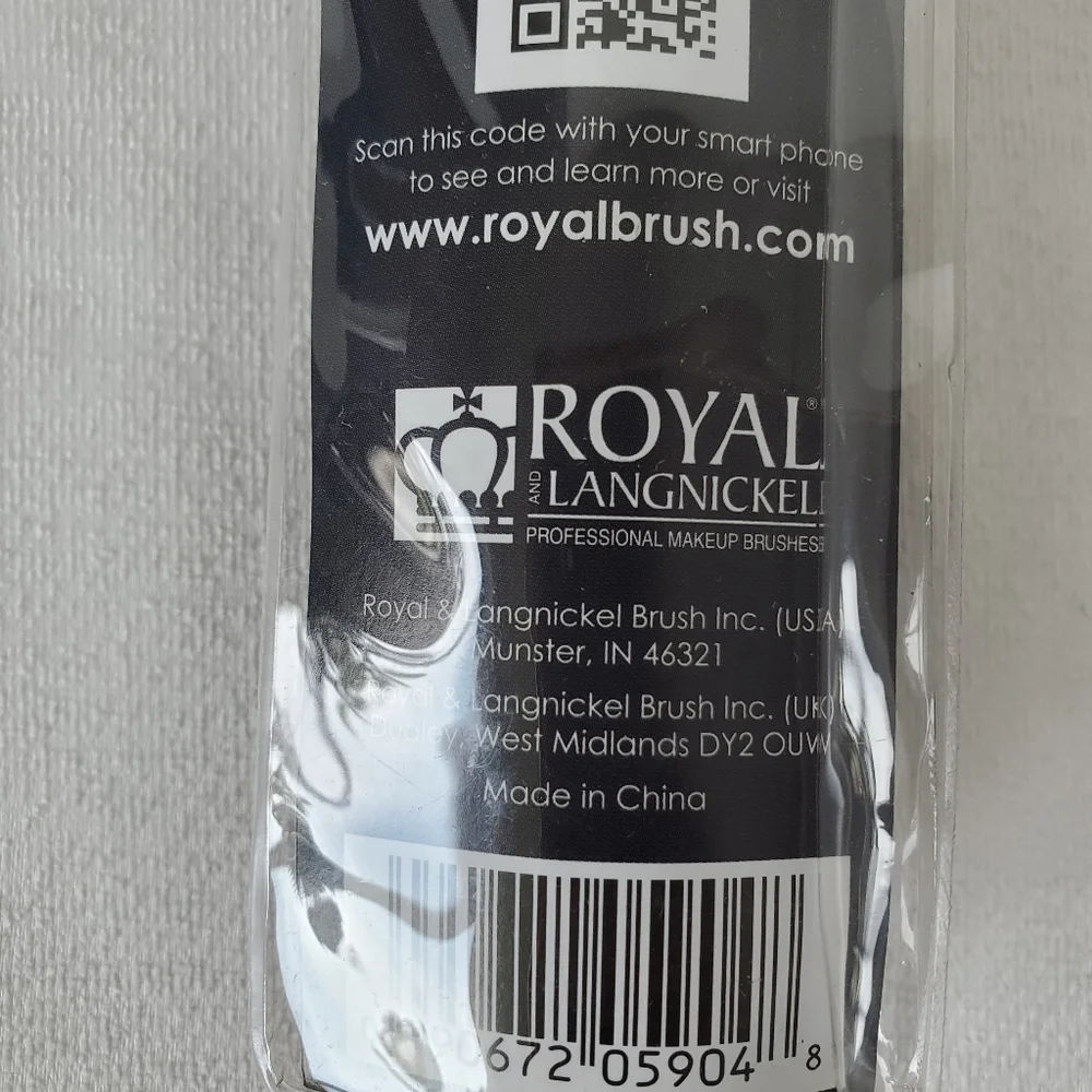 Free With Any Purchase-Royal & Lagnickel Silk Synthetic Bronzer Brush